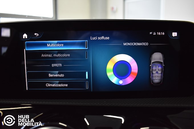 MERCEDES-BENZ A 200 d Automatic Premium